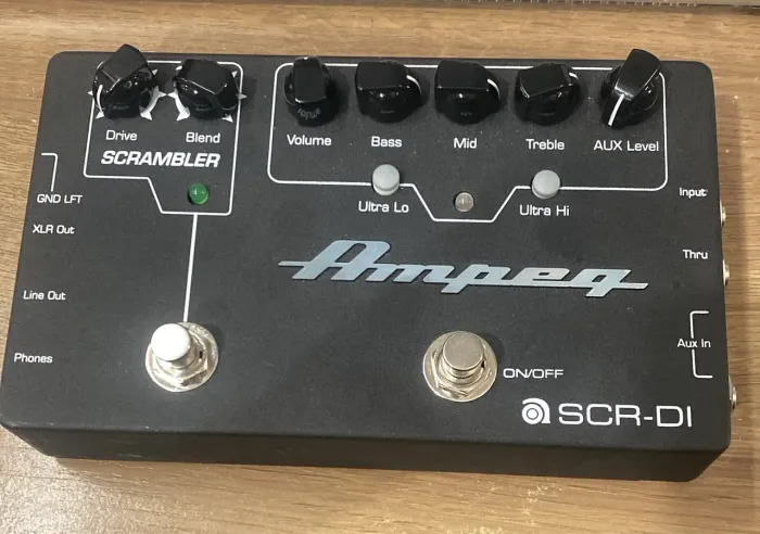 Pedal ampeg SCR-DI Baixo