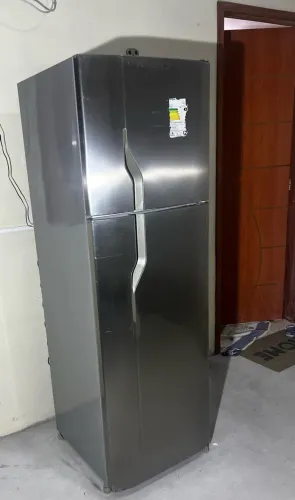 Geladeira Electrolux inox 