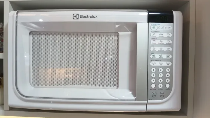 Microondas Electrolux 31l seminovo