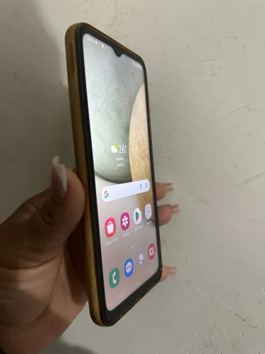 Samsung A12