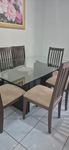 Mesa 6 cadeiras madeira