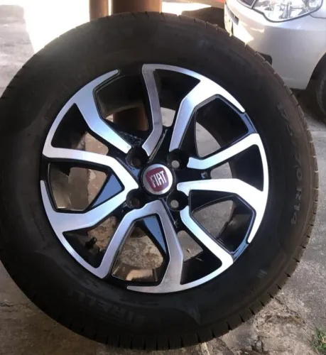 Pneus 175/70 R14 Pirelli Cinturato P1 e rodas de liga leve NOVO (somente o kit de pneus)