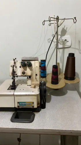 Máquina de costura