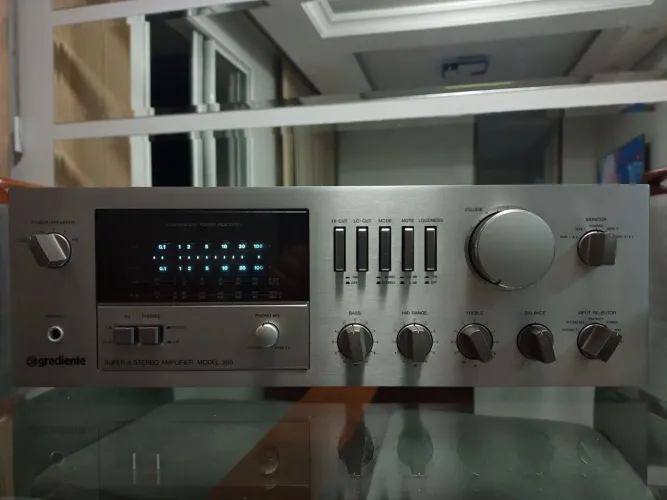 Amplificador gradiente model 366