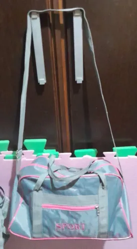 Bolsa De Ombro Sport - Com Alça De Mão e Tira Ajustável (Envio Pela OLX Pay)