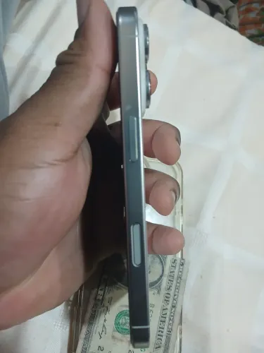 iPhone 16 Pro