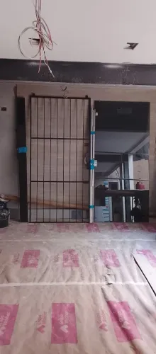 Porta de correr de blindex completa com fechadura ele grade de proteção só estalar