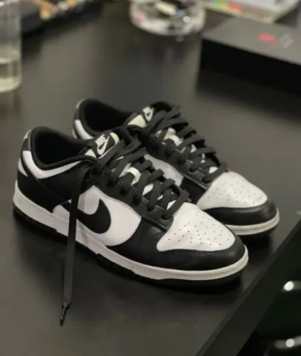 Nike Dunk Low "Panda"