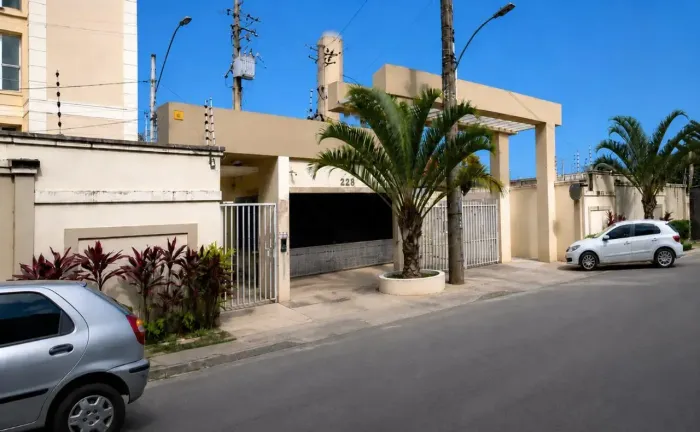 Apartamento 2/4 com suí e Varanda em Condominío | Jardim das Margaridas