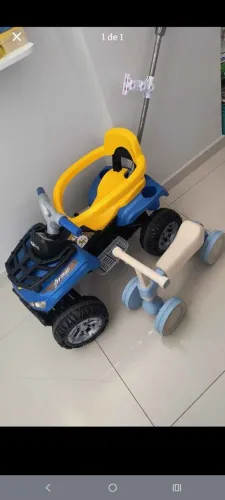 Vende-se carro de criança