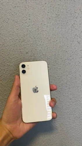 Aparelhon celular Apple 11 branco seminovo