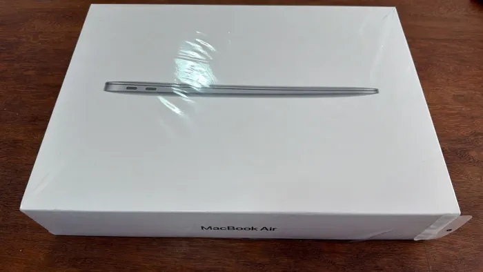 MacBook Air M1 - 256GB SSD / 8GB RAM - Cinza Espacial