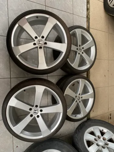 Rodas 20 pneus novos 