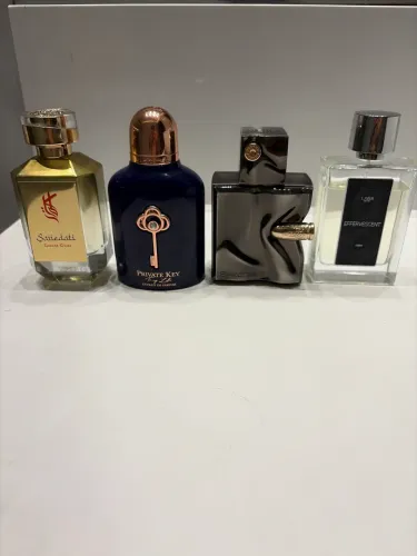 4 perfumes a venda. Com esses você não precisa de mais nenhum.