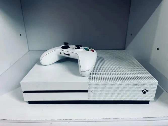 Xbox One S