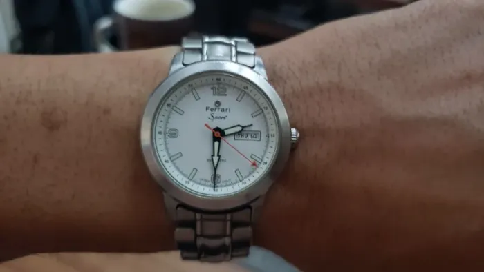 Relógio Ferrari Sport com pulseira aço- Unixex (Raridade)