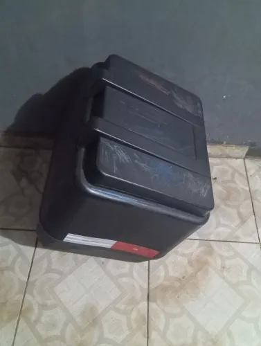 BAU 80 LITROS + SUPORTE