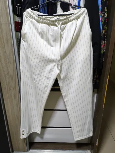 Calça baw branca e listras