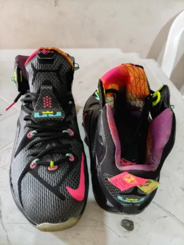 Tenis lebron talla 43