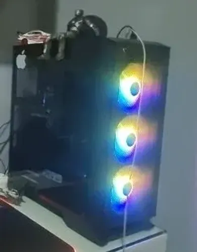 Gabinete Gamer Mid-Tower Preto - Excelente Estado + 3 Coolers RGB Incluidos! Tuf gaming
