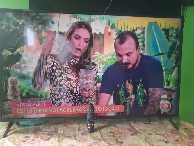 Vendo tv LG de 55 pol smart 4k controle de voz pelo controle 