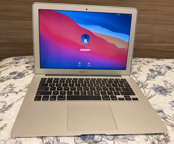 Apple Macbook Air 13 (2013)