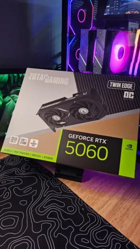 PLACA DE VIDEO ZOTAC GEFORCE RTX 5060 TWIN EDGE OC 8GB GDDR7 128BITS ZT-B50600H-10M