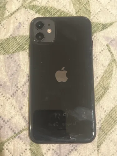 iPhone 11 128 Gb 87% bateria com carregador e capinha 