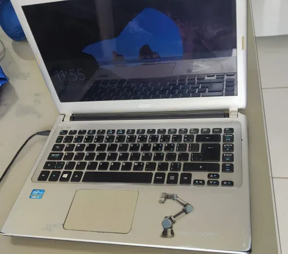 Acer i3 8gb de ram (sem hd)