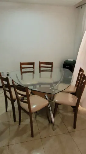 Vendo conjunto mesa jantar