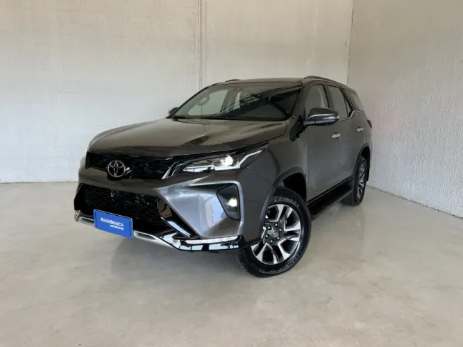 Toyota Hilux SW4 SRX Plat. 4X4 2.8 TB Die. Aut. 2026