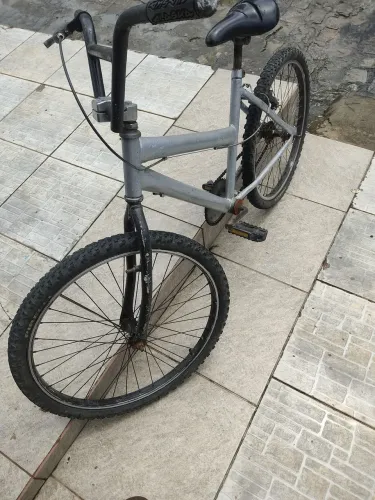Bicicleta aro 24 R$ 120,00