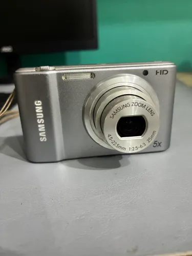 Câmera Digital Samsung 14.1 MP Ótima