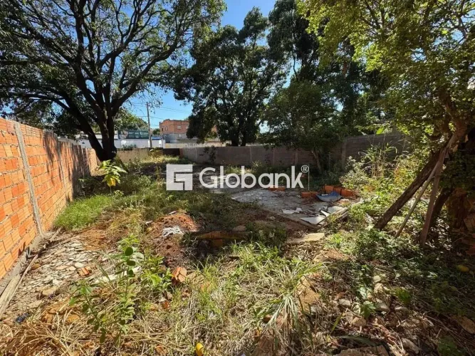 Lote Residencial 400 m² à Venda em Major Prates, Montes Claros