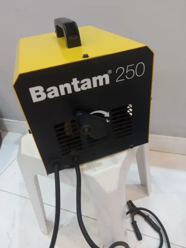 MÁQUINA DE SOLDAR BANTAN 250