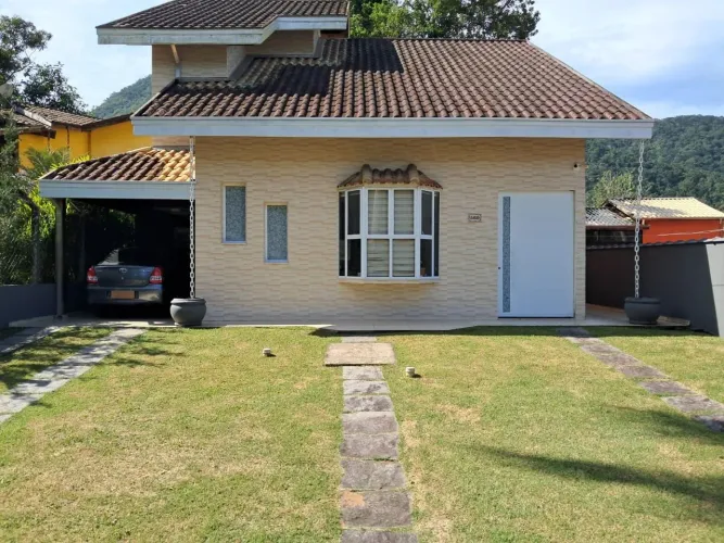 Casa com 3 dormitórios à venda, 162 m² por R$ 1.099.000 - Massaguaçu - Caraguatatuba/SP