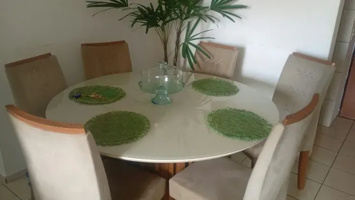 Mesa de jantar redonda