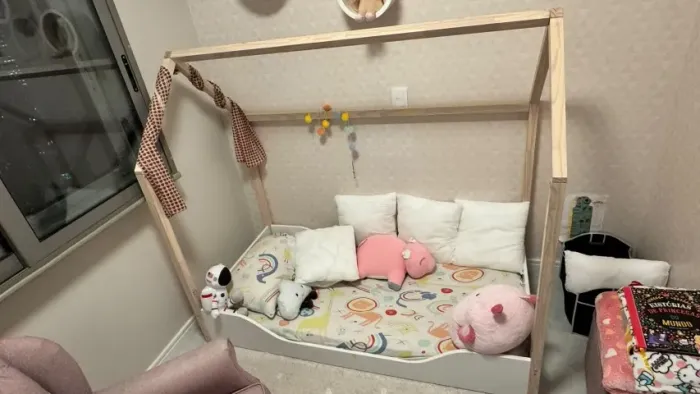 CAMA MONTESSORI JÚNIOR - TOK STOK (em excelente estado e pouco uso)