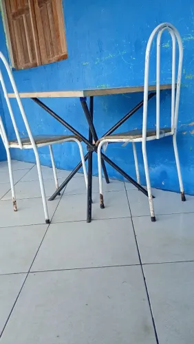 Vendo mesa pequena no precinho