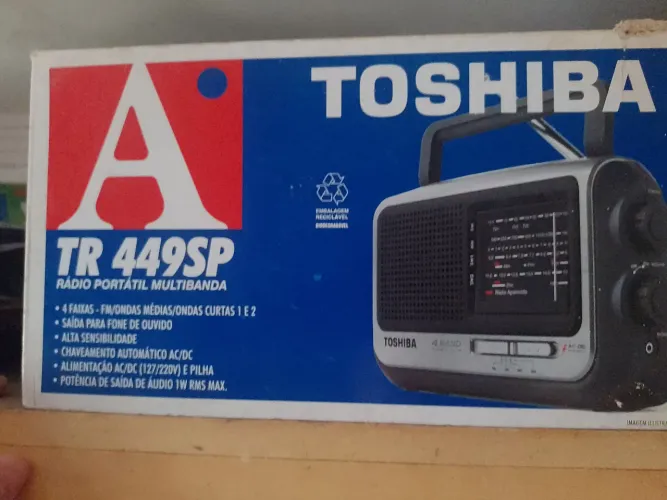 Rádio portátil Toshiba Multibanda