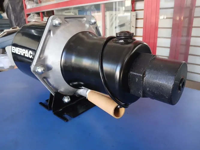 BOOSTER B3006 0510c Enerpac