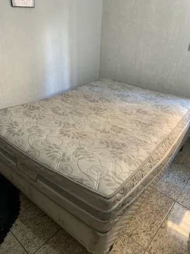 Colchão de Casal com Box