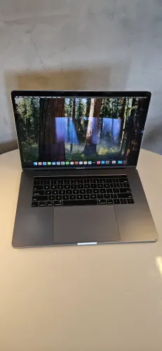 Macbook Pro | i9 | 16gb | 512gb | 15"