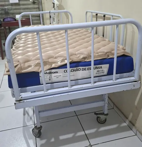 Cama Hospitalar + Colchão Hospitalar Ortobom D28 (Colchão Casca de Ovo de brinde!)