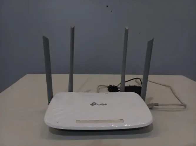 Modem roteador TP-Link Archer C50;