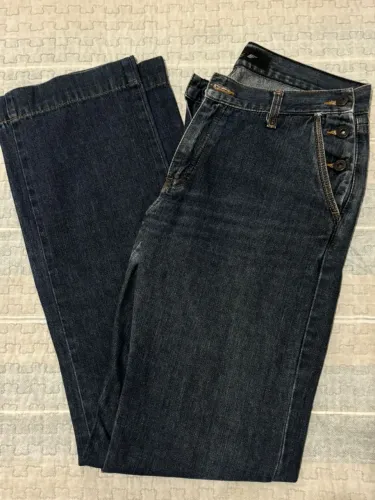 FEMININA-Calça Jeans Ellus Vintage Cintura Baixa com Botões Laterais - Estilo Autêntico