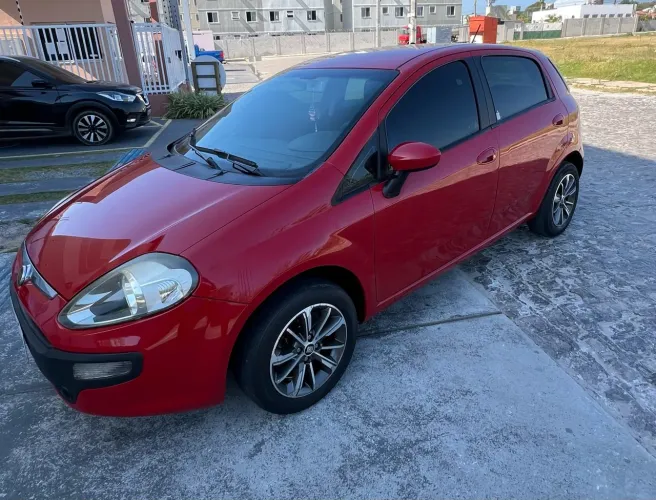 Fiat Punto Attractive 1.4 Fire Flex 8V 5P 2013