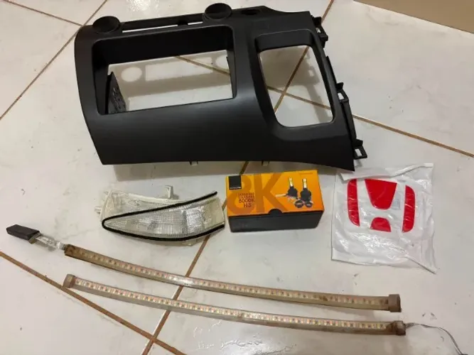 Peças Honda Civic - Moldura Painel, Seta, Fita DRL e LED H3