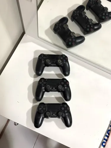 3 Controles PS4 - 1 Original + 2 Paralelos - DESCRIÇÃO