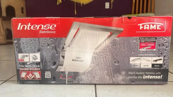 NOVO - Chuveiro Elétrico Fame - 200v - Branco e Cromado